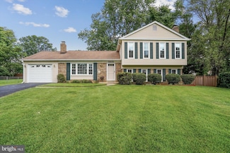 5808 Sunderland Ct, Alexandria, VA 22315