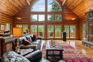 20 Wood Ridge Dr, Columbia Falls, MT 59912