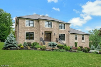 1 Tomalyn Hill Rd, Montville, NJ 07045