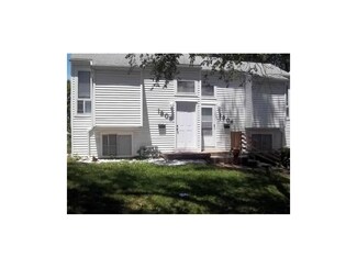 1908 Grandview Blvd, Kansas City, KS 66102
