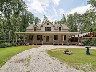 820 King Rd, Clover, SC 29710