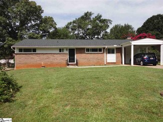 9 Blackstone Dr, Greenville, SC 29617