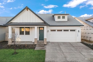 1792 N Black Elm Ln, Star, ID 83669