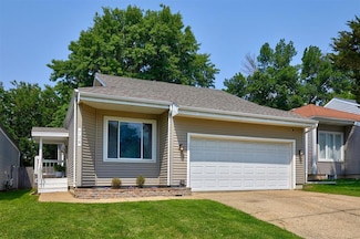 736 Knolls Ct, West Des Moines, IA 50265