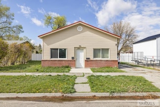 267 E Pine St, Shelley, ID 83274