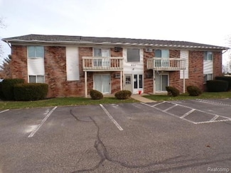 825 S Grand Ave Unit 5, Fowlerville, MI 48836