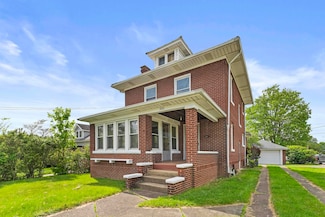 3001 S 29th St, Ashland, KY 41102