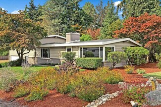 224 N 201st St, Shoreline, WA 98133