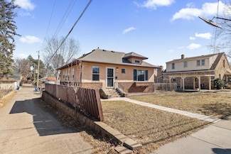 1272 Forest St, Saint Paul, MN 55106
