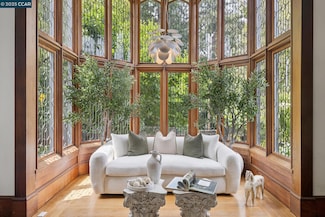 91 Tunnel Rd, Berkeley, CA 94705