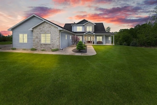 W5412 Bowe Ln, Fond Du Lac, WI 54937