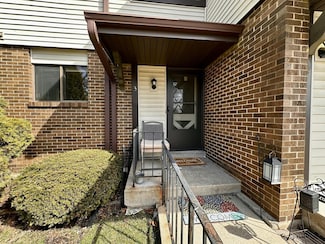 5819 Cambridge Cir Unit 3, Mount Pleasant, WI 53406