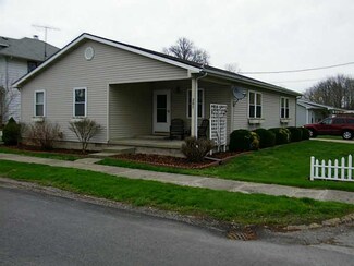 201 N Main St, Advance, IN 46102