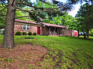 23 N Redbud Ave, West Fork, AR 72774