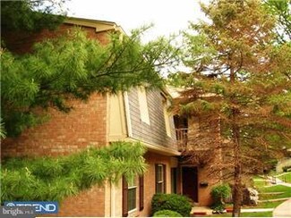 271 Old Forge Crossing Unit 271, Devon, PA 19333