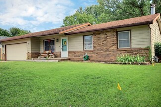 111 April Dr, Mulvane, KS 67110