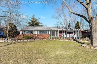 2630 Depew Dr, West Bloomfield, MI 48324