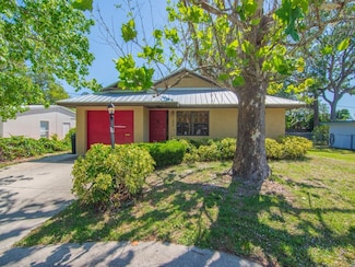 1626 4th Ct, Vero Beach, FL 32960