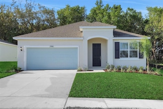 2980 Supermarine Rd, Tavares, FL 32778