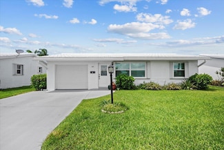 907 SW 5th Ct, Boynton Beach, FL 33426