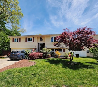 373 Commack Rd, Islip, NY 11751