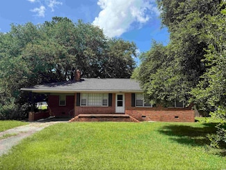 19 Lakewood Ave, Georgetown, SC 29440