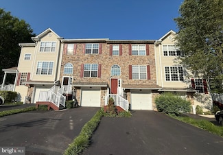 102 Regents Ct, Malvern, PA 19355