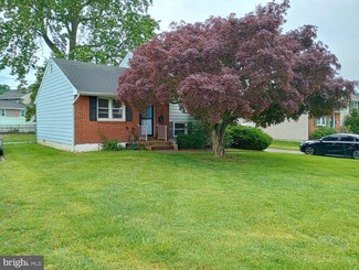 417 S Dupont Rd, Newport, DE 19804
