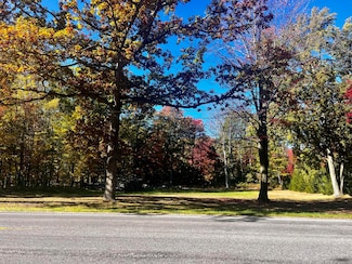 3517 N Jebavy Dr, Ludington, MI 49431