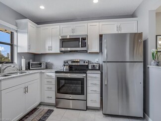 4226 27th Ct SW Unit 202, Naples, FL 34116