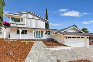 22231 Del Valle St, Woodland Hills, CA 91364