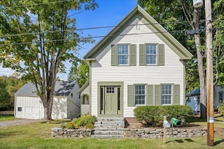 7 Wood St, Southborough, MA 01772