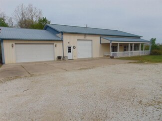 14014 State Highway 16, Fieldon, IL 62031
