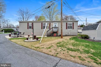 185 Weidler Ln, Lititz, PA 17543