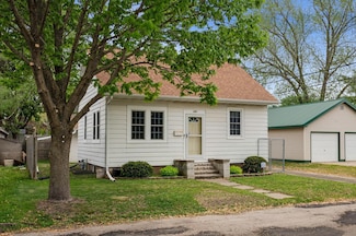 260 Lee St, Winona, MN 55987