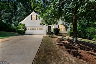 90 McIntosh Estates Ct, Sharpsburg, GA 30277