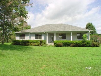 17 Jeffrey Ln, Cape Fair, MO 65624
