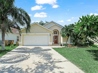 2538 Crown Ridge Cir, Kissimmee, FL 34744