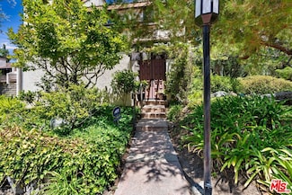 5757 Owensmouth Ave Unit 15, Woodland Hills, CA 91367