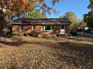 601 W South St, Bethany, IL 61914