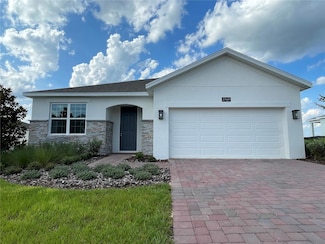 27469 Black Kite Ave, Howey In the Hills, FL 34737