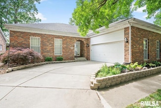 105 Timberridge Dr, Springfield, IL 62702