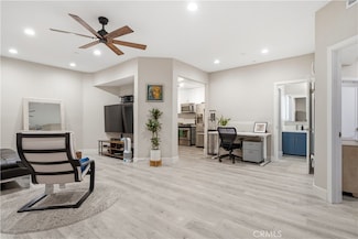 626 Lake St Unit 38, Huntington Beach, CA 92648