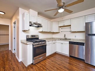 3652 N Main St Unit 4, Fall River, MA 02720