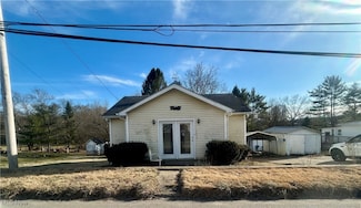 12618 Franklin St, Waterford, OH 45786