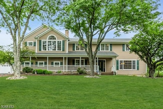 525 Glen Ridge Dr S, Bridgewater, NJ 08807
