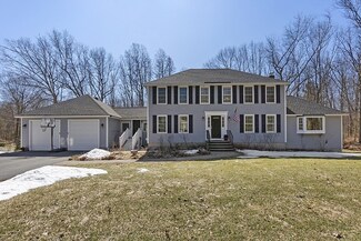 2 Indiana Ln, Tyngsboro, MA 01879