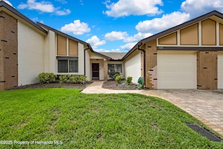 7385 Crestwood Dr, Weeki Wachee, FL 34613
