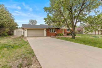 1103 W 31st Ave, Hutchinson, KS 67502