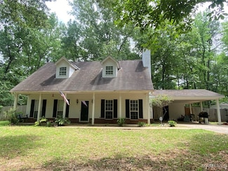 1004 Myrick Rd, Deatsville, AL 36022
